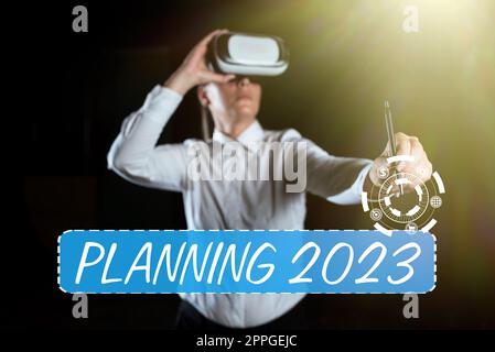 Légende Présentation planification 2023. Mot écrit sur commencer par la fin dans l'esprit positionnement objectifs à long terme Banque D'Images