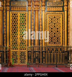 Sanctuaire de Muhammad Ali avec décorations dorées, mosquée de Muhammad Ali, Citadelle du Caire, Égypte Banque D'Images
