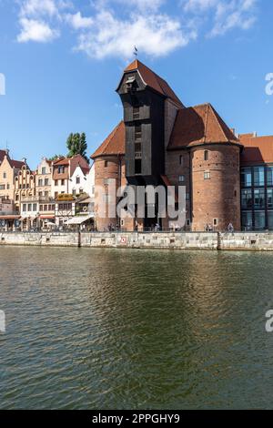 La plus grande grue portuaire médiévale de Gdansk, en Pologne. Banque D'Images