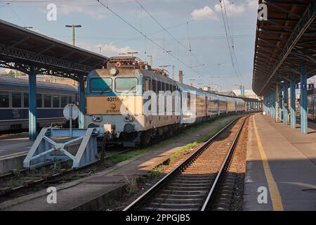 Avec la gare de train de passagers Banque D'Images