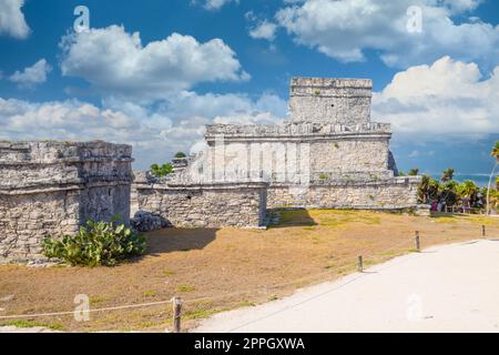 Le château, ruines mayas à Tulum, Riviera Maya, Yucatan, mer des Caraïbes Mexique Banque D'Images
