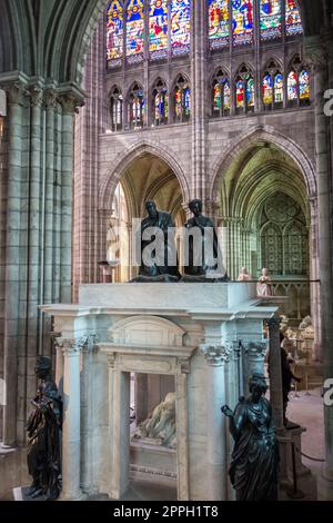 Tombe du roi Henri II et de Catherine de Médicis, dans la basilique Saint-Denis Banque D'Images