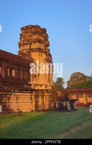 Angkor Wat, au Cambodge. Vue de la tour intérieure sud-est. Banque D'Images