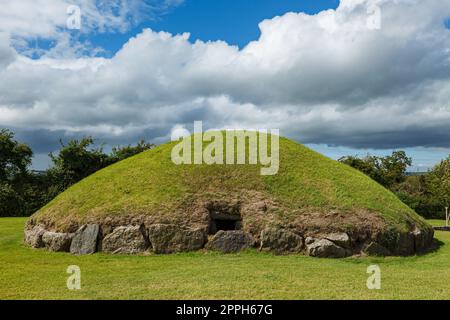 Les tombes mégalithiques de Newgrange en Irlande Banque D'Images