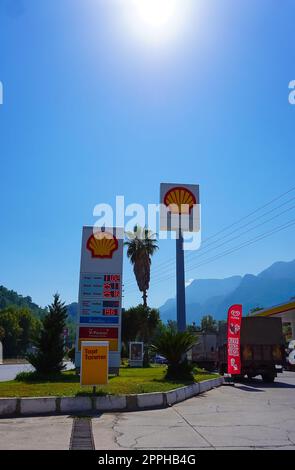 Antalya, Turquie - 17 septembre 2022 : station-service Shell Banque D'Images