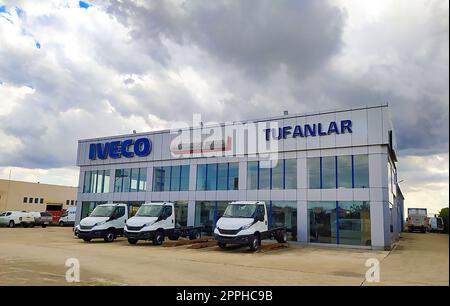 Chorlu, Turquie - 13 septembre 2022 : Iveco Professional Truck van store Banque D'Images