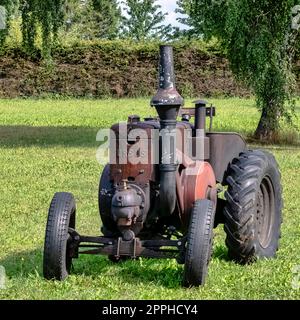 Tracteur polonais vintage Ursus C-45 à Choczewo, Pomerania, Pologne Banque D'Images