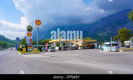 Antalya, Turquie - 17 septembre 2022 : station-service Shell Banque D'Images