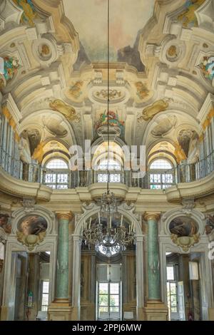 Turin, Italie - intérieur de luxe baroque avec marbre du Palais de la Reine - Villa della Regina Banque D'Images