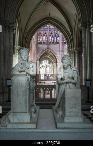 Tombeau du roi Louis XVI et de Marie-Antoinette, dans la basilique Saint-Denis Banque D'Images