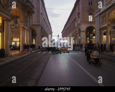 Vue nocturne de la ville de Turin Banque D'Images