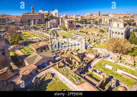 Ruines historiques de Rome sur Forum Romanum vue d'en haut, ville éternelle de Rome Banque D'Images