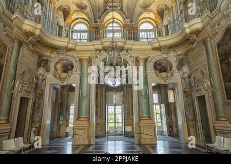 Turin, Italie - intérieur de luxe baroque avec marbre du Palais de la Reine - Villa della Regina Banque D'Images