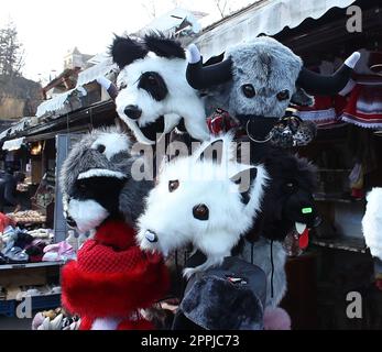 Bran, Brasov, Roumanie - 1 janvier 2023 : produits traditionnels exposés sur la place du marché à Bran, Brasov Banque D'Images