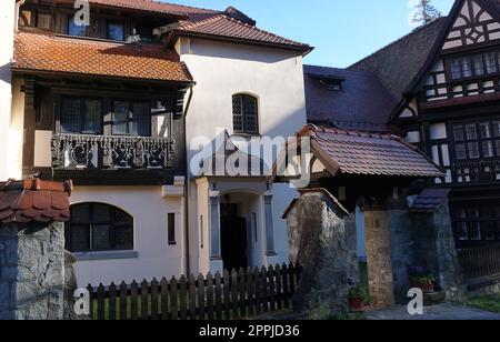 Sinaia, Roumanie. Architecture typique avec influence allemande dans la ville des montagnes des Carpates Banque D'Images