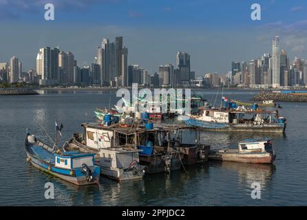 Vue sur la silhouette du gratte-ciel de Panama City Banque D'Images