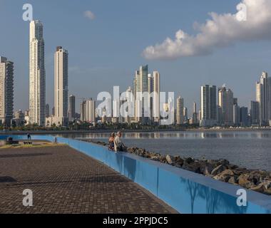 Vue sur la silhouette du gratte-ciel de Panama City Banque D'Images