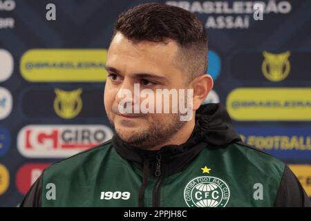 PR - CURITIBA - 04/23/2023 - BRASILEIRO A 2023, CORITIBA X FORTALEZA - Leonardo Galbes entraîneur de Coritiba lors d'une interview avant le match contre Fortaleza au stade Couto Pereira pour le CHAMPIONNAT BRÉSILIEN A 2023. Photo: Robson Mafra/AGIF/Sipa USA Banque D'Images