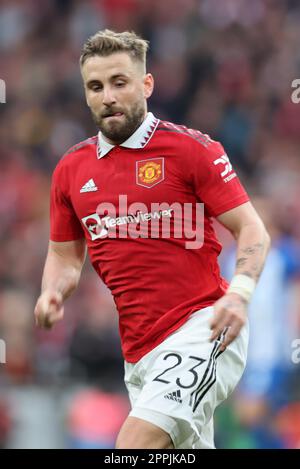 Luke Shaw de Manchester United pendant la coupe FA - demi-finale du match de football entre Brighton et Hove Albion contre Manchester United à Wembley stad Banque D'Images