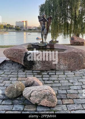 Île aux larmes à Minsk, avec statue Tears Angel Banque D'Images