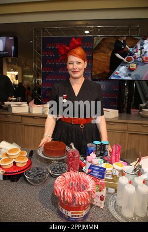 ENIE van de Meiklokjes dekoriert mit GÃ¤sten Torten und Cup cakes im AEZ Hamburg, 06.11.2022 Banque D'Images