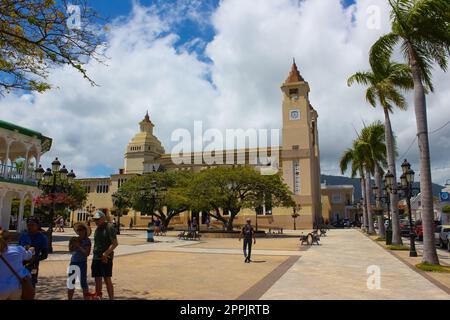 La cathédrale Saint-Jean Philip l'Apôtre à Puerto Plata, est une cathédrale de l'Église catholique construite dans un style victorien moderne Banque D'Images