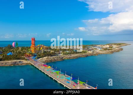 Une vue sur l'île de Cococay à la mer des Caraïbes Banque D'Images