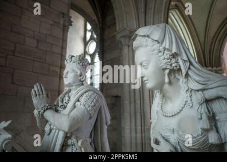 Tombeau du roi Louis XVI et de Marie-Antoinette, dans la basilique Saint-Denis Banque D'Images