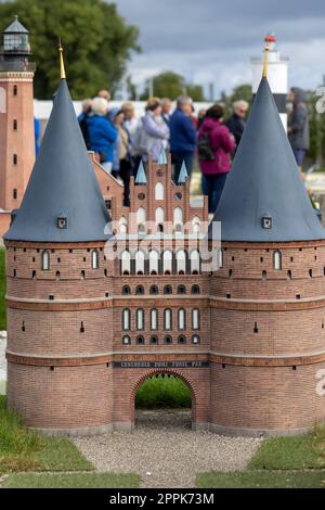 Baltic Park of miniatures, petite réplique de Holsten Gate à Lubeck en Allemagne, Miedzyzdroje, Pologne Banque D'Images