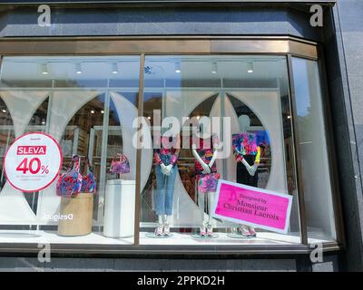 Magasin Desigual à Prague, république tchèque Banque D'Images