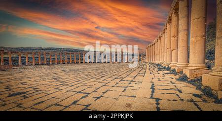 colonnade à l'intérieur de l'ancienne ville de Jerash Banque D'Images