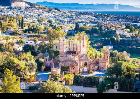 Colomares Monument près de Benalmadena et vue panoramique sur la Costa del sol Banque D'Images