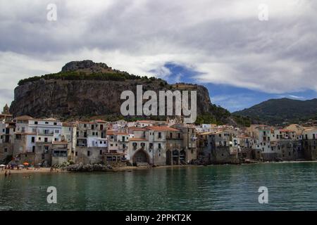 Cefalu, village médiéval de Sicile Banque D'Images