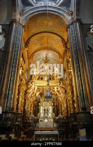 Autel d'or dans la cathédrale Saint-Jacques-de-Compostelle, Galice, Espagne Banque D'Images