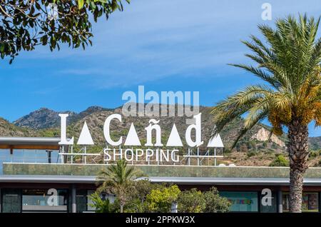 MARBELLA, ESPAGNE - 11 OCTOBRE 2021 : logo de 'la CaÃ±ada shopping', un centre commercial situé à Marbella, sur la Costa del sol, Andalousie, sud de l'Espagne Banque D'Images