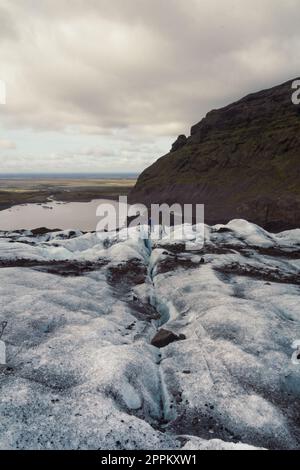 Randonneurs sur la photo de paysage de vallée glacée Banque D'Images