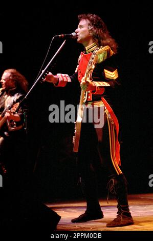 Vigevano Italie 2000-07-22 : Rolf Kasparek surnommé 'Rock 'n' Rolf', chanteur et guitariste de runnig Wild lors d'un concert au Festival Powermad Banque D'Images