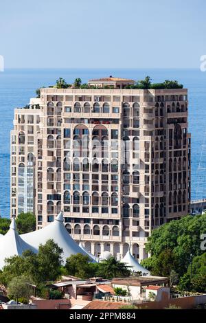 Monte Carlo, Monaco - août 2022 : détail du bâtiment résidentiel Real estete de luxe. Banque D'Images