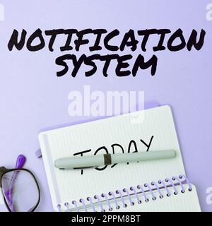 Affiche affichant le système de notification. Vitrine professionnelle n'oubliez pas d'être connecté réseaux sociaux Banque D'Images