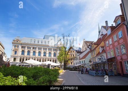 Très beau et de l'atmosphère des rues dans la vieille ville de Riga, en Lettonie. Banque D'Images