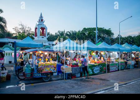 THAÏLANDE PRACHUAP KHIRI KHAN NIGHTMARKET Banque D'Images