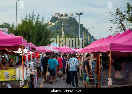 THAÏLANDE PRACHUAP KHIRI KHAN NIGHTMARKET Banque D'Images