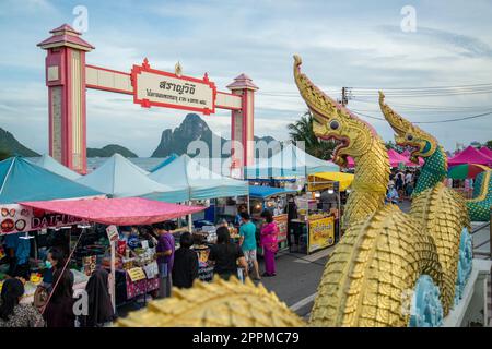 THAÏLANDE PRACHUAP KHIRI KHAN NIGHTMARKET Banque D'Images