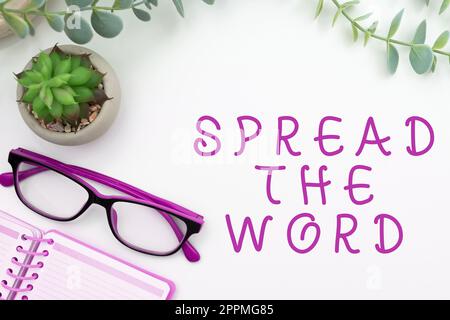 Le texte d'écriture permet d'étendre le mot. Approche commerciale Partagez les informations ou les actualités sur les réseaux sociaux Banque D'Images