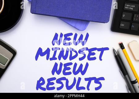 Écriture affichage de texte nouvel état d'esprit nouveaux résultats. Idée d'entreprise ouverte aux opportunités aucune limite pensez plus grand Banque D'Images