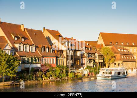 BAMBERG, ALLEMAGNE - MAI 7 : maisons de pêcheurs du 19th siècle à Klein-Veneig (petite Venise) à Bamberg, Allemagne le 7 mai 2016. Photo prise Banque D'Images