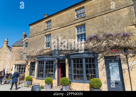 Cheltenham House antiques Shop dans le joli village de Cotswold de Broadway dans Worcestershire, Angleterre, Royaume-Uni Banque D'Images