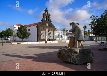 Parroquia de Santa Ana (Saint Anne Parish) église blanche dans le village rural de Casillas del Angel à Fuerteventura, les îles Canaries, Espagne - Bla Banque D'Images