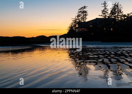 Chesterman Beach au coucher du soleil, Tofino, île de Vancouver, Colombie-Britannique, Canada. Banque D'Images