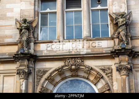 Ancien bâtiment du bureau de poste général à Meadowside à Dundee, par l'architecte Walter Wood Robertson, en Écosse. Banque D'Images